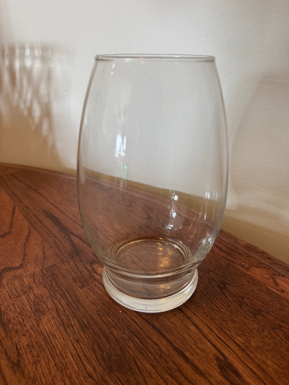 Clear Glass Vase - Simple Curved Design
